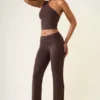 Hollis Mid-Rise Straight-Leg-Hose in Schokoladenbraun Hollis Mid-Rise Straight-Leg-Hose in Schokoladenbraun
