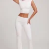 Hollis Mid-Rise Straight Leg Trousers in Weiß Hollis Mid-Rise Straight Leg Trousers in Weiß