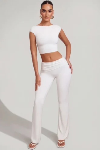 Hollis Mid-Rise Straight Leg Trousers in Weiß