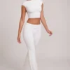 Hollis Mid-Rise Straight Leg Trousers in Weiß Hollis Mid-Rise Straight Leg Trousers in Weiß