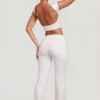 Hollis Mid-Rise Straight Leg Trousers in Weiß Hollis Mid-Rise Straight Leg Trousers in Weiß