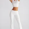 Hollis Mid-Rise Straight Leg Trousers in Weiß Hollis Mid-Rise Straight Leg Trousers in Weiß