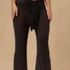 Hydra-Hose mit Bindeband vorne und weitem Bein in Schwarz Hydra-Hose mit Bindeband vorne und weitem Bein in Schwarz