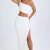 Ishaana Maxirock mit Rüschen und asymmetrischer Taille in Weiß Ishaana Maxirock mit Rüschen und asymmetrischer Taille in Weiß