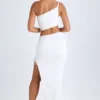 Ishaana Maxirock mit Rüschen und asymmetrischer Taille in Weiß Ishaana Maxirock mit Rüschen und asymmetrischer Taille in Weiß