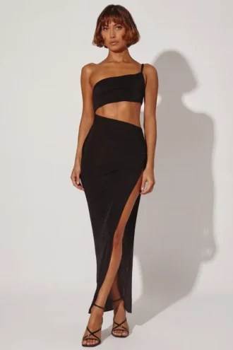 Ishtar One-Shoulder-Maxikleid mit Ausschnitt in Schwarz