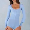 Ismera Strick-Strampler mit langen Ärmeln in zartem Blau Ismera Strick-Strampler mit langen Ärmeln in zartem Blau