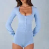 Ismera Strick-Strampler mit langen Ärmeln in zartem Blau Ismera Strick-Strampler mit langen Ärmeln in zartem Blau