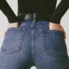 Jacey High-Rise Flared Jeans in Indigo-Waschung Jacey High-Rise Flared Jeans in Indigo-Waschung