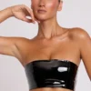 Jadis Vinyl-Bandeau-Bralette in Schwarz
