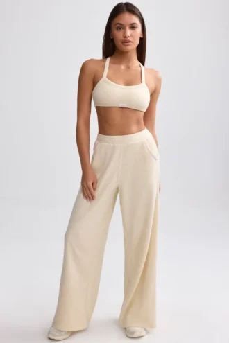 Jogginghose aus Frottee mit weitem Bein in Creme