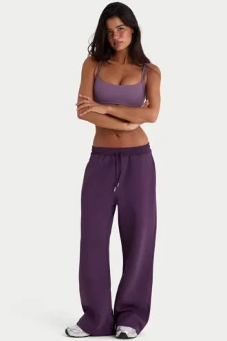 Jogginghose aus gebürstetem Jersey mit weitem Bein in Pflaume