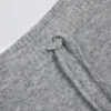 Jogginghose aus Strick mit mittlerer Leibhöhe und weitem Bein in Grau Jogginghose aus Strick mit mittlerer Leibhöhe und weitem Bein in Grau