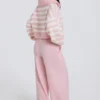 Jogginghose aus Strick mit mittlerer Leibhöhe und weitem Bein in zartem Rosa Jogginghose aus Strick mit mittlerer Leibhöhe und weitem Bein in zartem Rosa