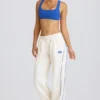 Jogginghose mit mittlerer Leibhöhe und geradem Bein in Weiß Jogginghose mit mittlerer Leibhöhe und geradem Bein in Weiß