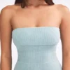 Jumpsuit aus grobem Strick mit Bandeau-Ausschnitt und ausgestellten Hosenbeinen in staubigem Blaugrün Jumpsuit aus grobem Strick mit Bandeau-Ausschnitt und ausgestellten Hosenbeinen in staubigem Blaugrün