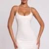 Kendall Vinyl-Minikleid mit Bindeband und U-Ausschnitt in Weiß