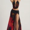 Keona Mid-Rise Split Maxi Rock in rotem Blurred-Print Keona Mid-Rise Split Maxi Rock in rotem Blurred-Print