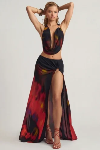 Keona Mid-Rise Split Maxi Rock in rotem Blurred-Print