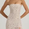 Kerra halbtransparentes, verziertes, asymmetrisches Maxikleid in Weiß