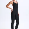 Kiki Modal Plunge Jumpsuit mit offenem Rücken und ausgestelltem Schnitt in Schwarz Kiki Modal Plunge Jumpsuit mit offenem Rücken und ausgestelltem Schnitt in Schwarz
