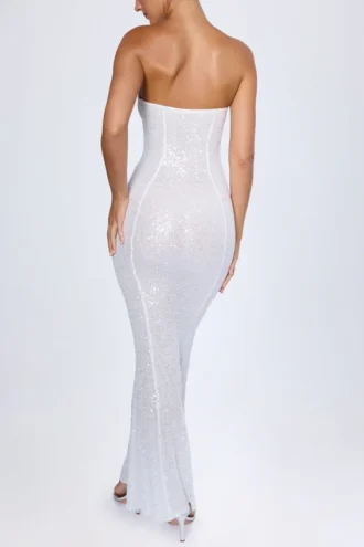 Kinsley verziertes Bandeau-Maxikleid mit Cut-outs in Weiß