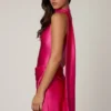Kiraz Asymmetrisches Minikleid mit Schaldetail in Pink