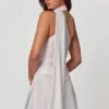 Kiraz Asymmetrisches Minikleid mit Schaldetail in Weiß