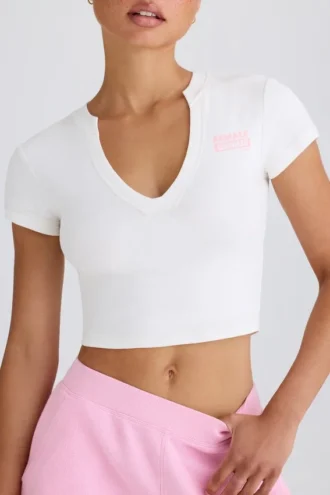 Kurzes T-Shirt aus Stretch-Baumwolljersey mit Grafikprint in Weiß