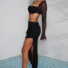 La Desirade Crop-Top mit verziertem Wasserfallausschnitt in Schwarz