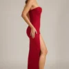 La Rochette Verziertes, trägerloses Maxikleid mit Wasserfallausschnitt in True Red La Rochette Verziertes, trägerloses Maxikleid mit Wasserfallausschnitt in True Red