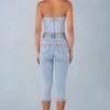 Landon Capri-Jeans aus hellem Denim mit mittlerer Leibhöhe Landon Capri-Jeans aus hellem Denim mit mittlerer Leibhöhe