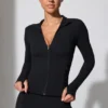 Langarmjacke mit Reißverschluss in Schwarz Langarmjacke mit Reißverschluss in Schwarz