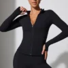 Langarmjacke mit Reißverschluss in Schwarz Langarmjacke mit Reißverschluss in Schwarz