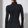 Langarmjacke mit Reißverschluss in Schwarz Langarmjacke mit Reißverschluss in Schwarz