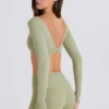 Langärmliges Crop-Top in Matcha Langärmliges Crop-Top in Matcha