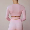 Langärmliges, kurzes Wickel-Oberteil in zartem Rosa