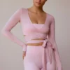 Langärmliges, kurzes Wickel-Oberteil in zartem Rosa
