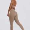 Leggings aus gebürstetem Jersey mit Rüschen und mittlerer Leibhöhe in Mokka-Mélange Leggings aus gebürstetem Jersey mit Rüschen und mittlerer Leibhöhe in Mokka-Mélange