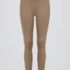 Leggings aus gebürstetem Jersey mit Rüschen und mittlerer Leibhöhe in Mokka-Mélange Leggings aus gebürstetem Jersey mit Rüschen und mittlerer Leibhöhe in Mokka-Mélange