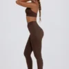Leggings aus gebürstetem Jersey mit Rüschen und mittlerer Leibhöhe in Pecan-Melange Leggings aus gebürstetem Jersey mit Rüschen und mittlerer Leibhöhe in Pecan-Melange