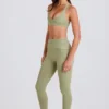 Leggings mit Umschlagbund und mittlerer Leibhöhe in Matcha Leggings mit Umschlagbund und mittlerer Leibhöhe in Matcha