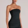 Leni Bandeau-Longline-Oberteil in Schwarz Leni Bandeau-Longline-Oberteil in Schwarz