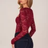 Letizia Langarm-Bodys mit Spitze in Kirschrot Letizia Langarm-Bodys mit Spitze in Kirschrot