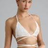 Liberty Bikini-Oberteil mit verzierten Kreuzträgern in Elfenbein Liberty Bikini-Oberteil mit verzierten Kreuzträgern in Elfenbein
