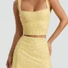 Lirael Crop-Top mit Verzierungen und quadratischem Ausschnitt in Gelb Lirael Crop-Top mit Verzierungen und quadratischem Ausschnitt in Gelb
