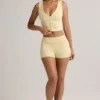 Lisha Modal-Ripp-Shorts mit mittlerer Leibhöhe und Umschlag in Buttercreme-Gelb Lisha Modal-Ripp-Shorts mit mittlerer Leibhöhe und Umschlag in Buttercreme-Gelb