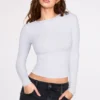 Luisa geripptes Modal-Oberteil mit Rüschen und langen Ärmeln in Grau Luisa geripptes Modal-Oberteil mit Rüschen und langen Ärmeln in Grau