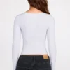 Luisa geripptes Modal-Oberteil mit Rüschen und langen Ärmeln in Grau Luisa geripptes Modal-Oberteil mit Rüschen und langen Ärmeln in Grau