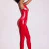 Lynx Vinyl-Catsuit mit tiefem Ausschnitt in Feuerrot Lynx Vinyl-Catsuit mit tiefem Ausschnitt in Feuerrot